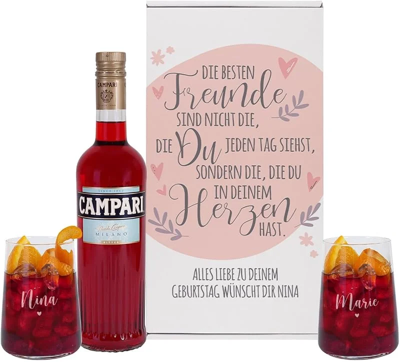 Besuche den Herz & Heim-Store Herz & Heim® Geschenkset für Freunde mit 2 gravierten Gläsern, einer bedruckten Geschenkbox und einer Flasche 0.7l Glitter Spritz (Beste Freunde - Campari) — Geschenkverpackung
