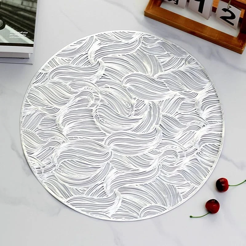 Besuche den Epinki-Store Epinki Weihnachten Tischsets Rund, 2Pcs Set 38CM Platzset Boho Abwaschbar mit Muster Anti-Rutsch aus PVC, Tischuntersetzer Waschbar Silber für Esstisch, Antifouling — Küche & Haushalt