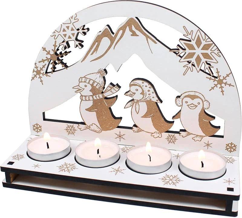 Besuche den DEKOLANDO-Store Dekolando Teelichthalter „Pinguin Familie“ – Teelicht Schwibbogen mit 4 Teelichtern – Gravur, 20×15 cm – Winter & Weihnachtsdeko, Adventskranz mit süßen Pinguinen für gemütliche Stimmung — Advent und Tisch