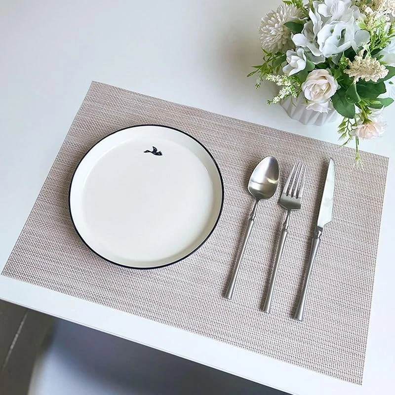 Besuche den Epinki-Store Epinki Tischsets Platzsets Abwaschbar Quadratisch, 2Pcs Set PVC Platzsets Modern Falsche Leinen Gewebt Texture, Tischmatten Set Abwaschbar Beige für Zuhause Restaurant Speisetisch, 30x45CM — Küche & Haushalt