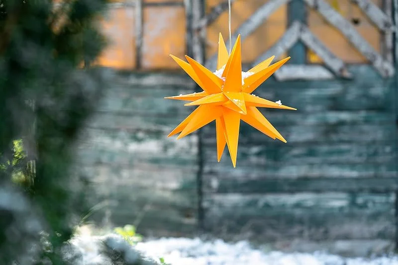 Besuche den Novaliv-Store Novaliv Weihnachtsstern beleuchtet Faltstern 40cm Dekostern GELB hochwertiger Kunststoffstern für Glühbirne mit TIMER FUNKTION 3D Stern 18 Zackig Leuchtstern Weihnachtslicht Winterbeleuchtung 3D Stern — Weihnachtsdeko