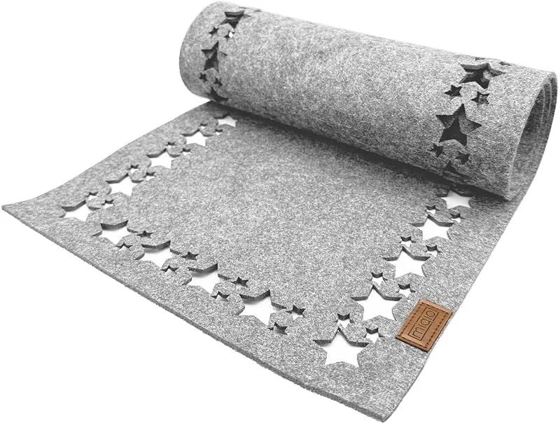 Besuche den Miqio-Store Miqio Design Filz Tischläufer Sterne, Tischläufer Winter, 150x 40cm abwaschbar, Filzläufer 0ekotex Filzstoff mit Echtleder Label, Tischdecke Weihnachten- Hellgrau — Küche & Haushalt