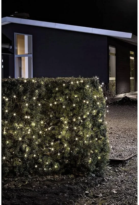 Besuche den Konstsmide-Store Konstsmide LED Lichterkette, mit an, aus Schalter Lichtsensor und 6h und 9h Timer, 120 warm weiße Dioden, batteriebetrieben, Außen (IP44), schwarzes Kabel, 4 x D 1.5V (exkl.) - 3729-100 — Weihnachtsbeleuchtung
