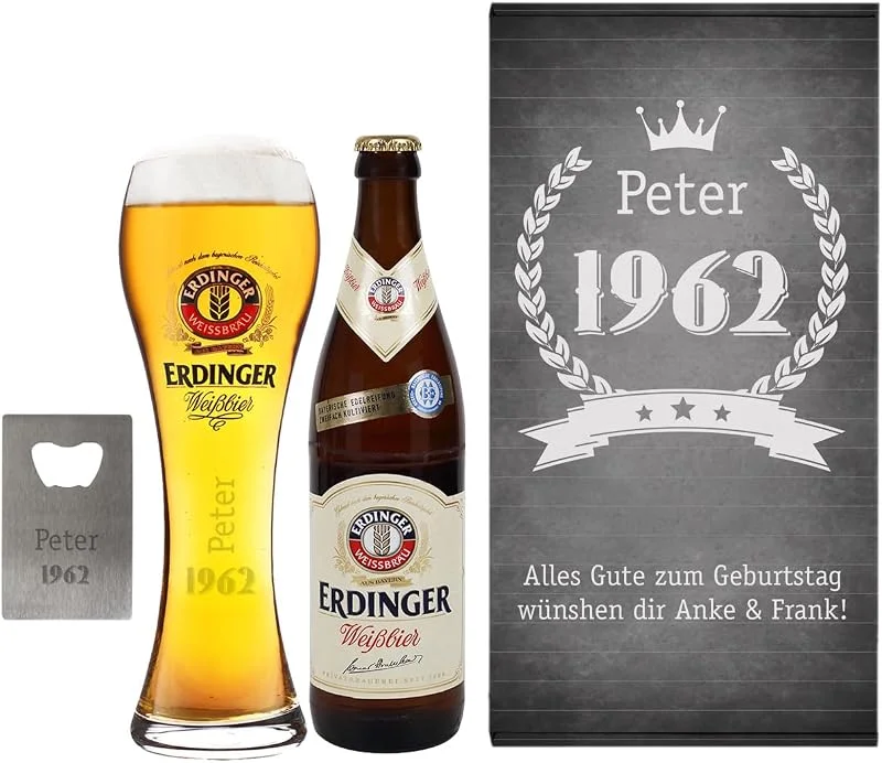 Besuche den Herz & Heim-Store Herz & Heim® Weizen Bier- Geburtstagsgeschenk-Set mit Glas, Flaschenöffner und Geschenkbox, personalisiert — Wein und Festtafel
