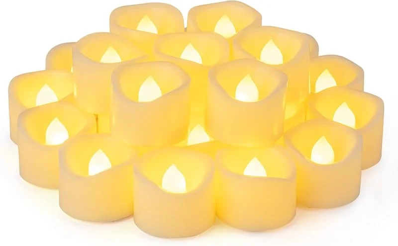 Besuche den Yakpo-Store 24 Stück 3, 8 cm x 3 cm flammenlose LED-Teelichter, flackernde Teelichter, batteriebetrieben, flackernde gefälschte Votivkerzen, Großpackung für Hochzeit, Halloween, Weihnachten, Heimdekoration — Kerzenlicht Abendessen