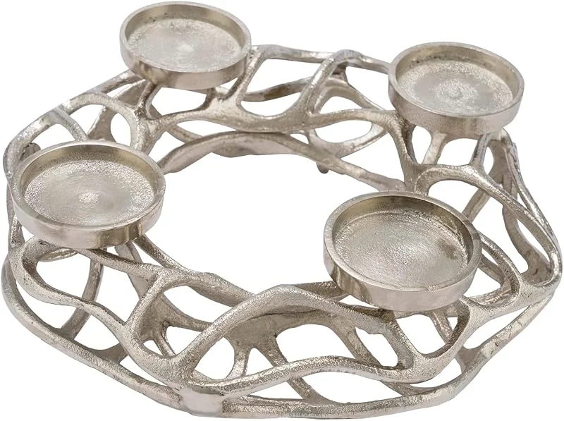 Marke: Gehlmann weihnachtlicher dekorativer Adventkranz aus Aluminiumgeflecht in dreidimensionaler Kranzoptik mit 4 Kerzenhaltern silberfarbig oder schwarz lackiert in verschiedenen Größen (groß, Silber) — Advent und Tisch