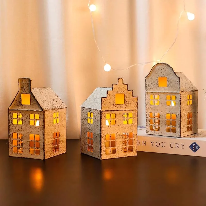 Besuche den TRIROCKS-Store TRIROCKS 3er-Set Dekorative Kerzenlaternen im Vintage-Stil 15 cm Hoch Kerzenhalter Kleiner Haus-Kerzenständer aus Metall für Garten Hof Terrasse Hochzeiten Partys Veranstaltungen Innen Außenbereich — Kerzenlicht Abendessen