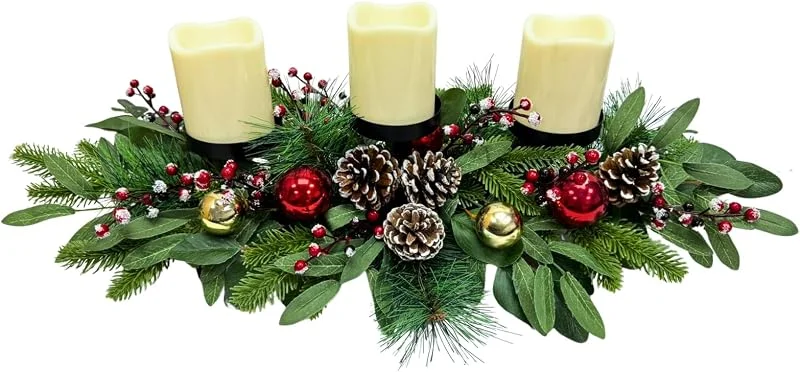 Marke: Svndlyn Svndlyn Weihnachtskerzenhalter, Weihnachtsdekoration, 3 Kerzenhalter mit schneebeflockten Tannenzapfen, Zedernzweigen, Tannennadeln, Beeren, Ornament, Eukalyptusblätter, Tischdekoration — Kerzenlicht Abendessen