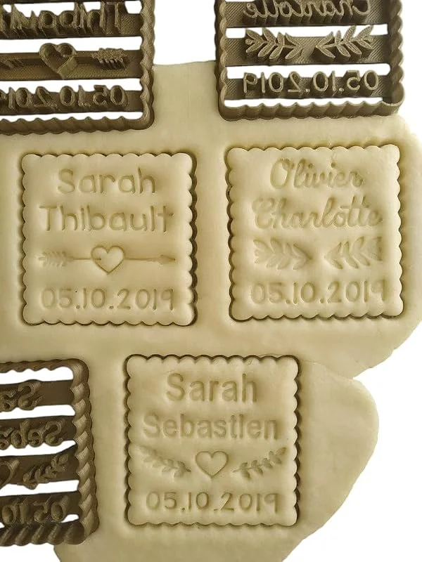 Besuche den 3Dkoupe-Store Ausstechform mit Muster Ihrer Wahl - Kleine quadratische Butter - Kann mit 2 Namen und Datum personalisiert werden — Weihnachtskueche