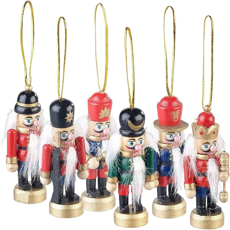 Besuche den infactory-Store infactory Tannenbaum Schmuck: 6er-Set Holz-Weihnachtsbaum-Schmuck Nussknacker, handgefertigt, 8 cm (Weihnachtsdeko, Weihnachtsdekoration, Deko)