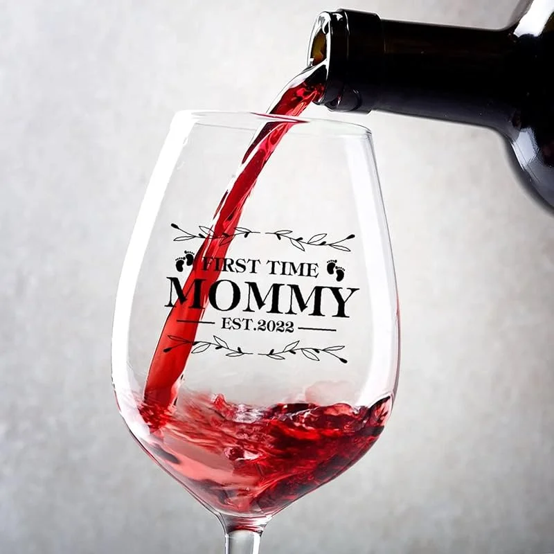 Marke: Rimego Weingläser-Set, 2 Stück, Promoted to Mommy Weinglas, 482 ml, für Paare, Jahrestag, Hochzeit, Geschenk, personalisierte Weingeschenke für Frauen und Männer — Wein und Festtafel