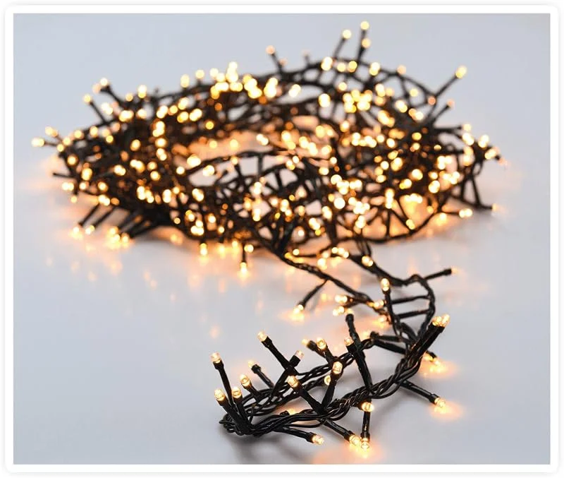 Besuche den Spetebo-Store Spetebo LED Büschel Cluster Lichterkette warm weiß - 30 m, 1500 LED - Weihnachtsbaum Garten Deko Beleuchtung IP44 mit Stromkabel - Weihnachtsbeleuchtung für Innen + Außen
