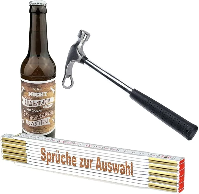 Besuche den schenken-24-Store 3-teiliges Geschenkset, Zollstock mit Spruch-Gravur zum Auswählen, Handwerker-Bier und Flaschenöffner, Hammer', Männergeschenk, Handwerker, Vatertag, Geburtstag, Sprüche Zollstock:60 UND FETZIG — Wein und Festtafel