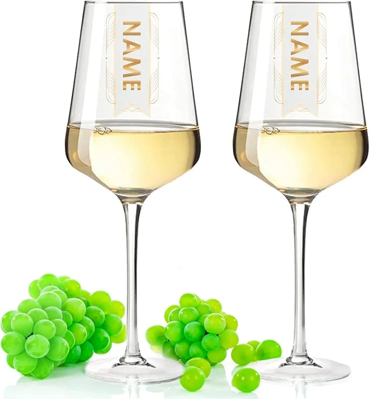 Besuche den GRAVURZEILE-Store GRAVURZEILE Weißweinglas - Elegant Design - Personalisiert & mit Name - Geschenk für Weinliebhaber - Geschenk zum Geburtstag Hochzeit Valentinstag für Sie & Ihn — Wein und Festtafel