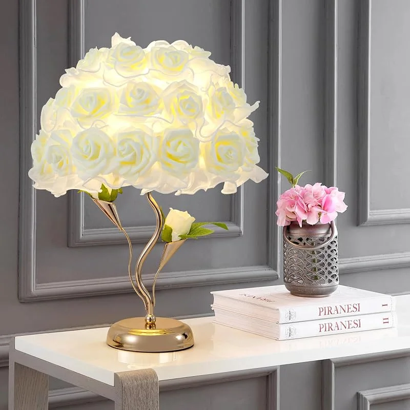 Marke: ZYLEISENBAO ZYLEISENBAO Weiße Blumenlampe Schöne Rose Nachttischlampe Romantische Blumenstrauß Licht Blume Tischleuchte Rose Lampe für Prinzessin Mädchen Hochzeit Schlafzimmer Wohnzimmer Hotel Büro — Kerzenlicht Abendessen