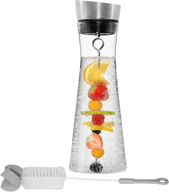 Besuche den STONELINE-Store STONELINE Glaskaraffe 1 L mit Deckel aus Edelstahl Wasserkaraffe aus Borosilikatglas mit Fruchtspieß Spülbürste, Karaffe aus Glas für Heiße Kalte Hausgemachte Getränke Eistee Wein Kaffee Saft Limonade — Wein und Festtafel