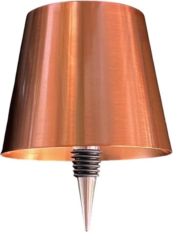 Besuche den Warmpi-Store Canté kabellose LED-Flaschenlampe, dimmbare Akku-Tischleuchte mit 3 Lichtfarben 2700–6500 K, 2600 mAh, USB-C, IP54 für geschützte Außenbereiche – Bronze — Kerzenlicht Abendessen
