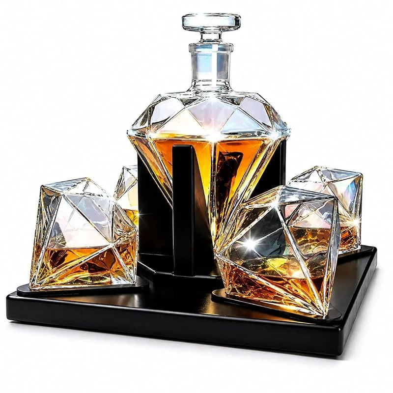 The Wine Savant Diamond Whiskey & Wein Dekanter, schillerndes Set – 750 ml mit 4 Diamantgläsern und schönem Mahagoni-Holzhalter Likör, Scotch, Rum, Bourbon, Tequila Tablett, Whiskey Geschenke für — Wein und Festtafel