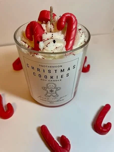 Marke: Generisch Christmas Cookies Candle, Duftkerze im Glas Weihnachten, Sojawachs Aromatherapie Kerze für Raumduft, Weihnachtskerze als Dessertkerze Deko, Advent, Weihnachten, rot, Geburtstag, 220 g — Kerzenlicht Abendessen
