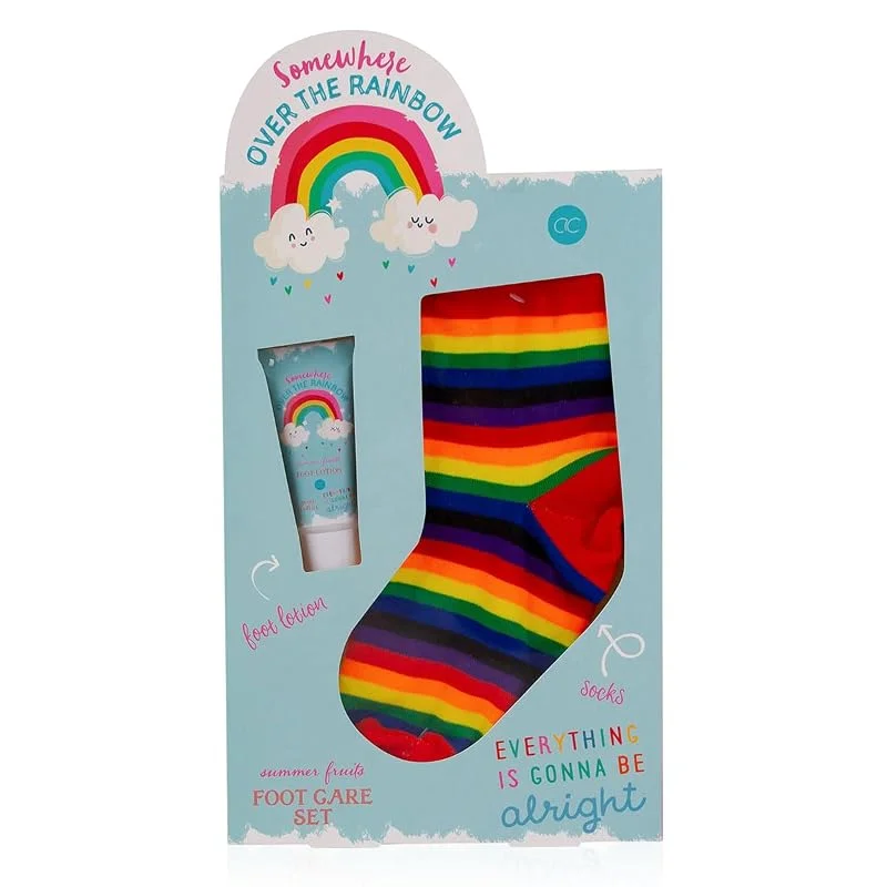 Besuche den accentra-Store Accentra - Pflegeset OVER THE RAINBOW in schöner Geschenkbox, inkl. Fußlotion und Socken in Regenbogenmuster – Geschenk Set für Mädchen oder Jungen zum Geburtstag, Ostern oder Weihnachten — Hautpflege
