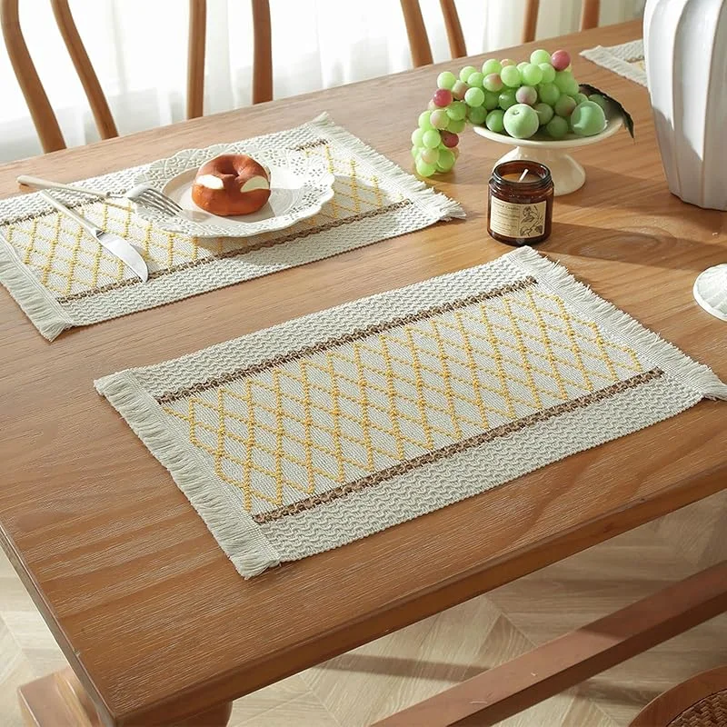 Besuche den Epinki-Store Epinki 2Pcs Set Tischsets Abwaschbar Und rutschfest Quadratisch 45x30CM, Baumwolle Leinen Weihnachts Platzset Abwaschbar Geflochten Gitter, Tischuntersetzer Abwaschbar Weihnachten Gelb — Küche & Haushalt