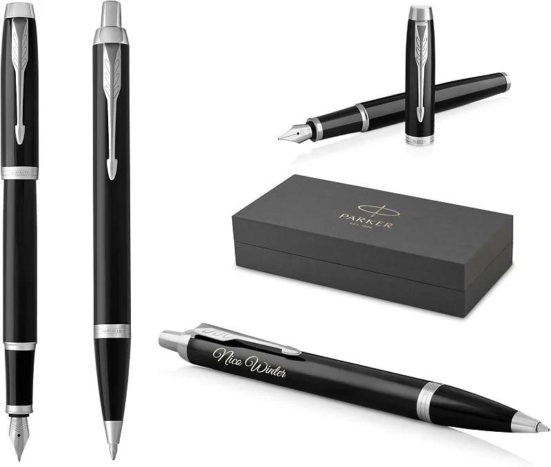 PARKER IM Core Füllfederhalter und Kugelschreiber mit Gravur, Premium Stift, Geschenkbox, schwarze Mine, personalisiertes Geschenk, Namen, graviert, Geburtstag (Black Lacquer C.C.) — Geschenkverpackung